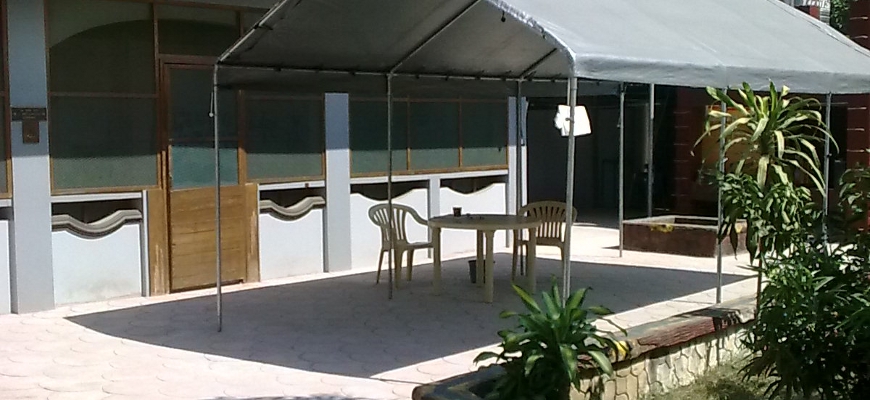 05 Back yard & Mancave