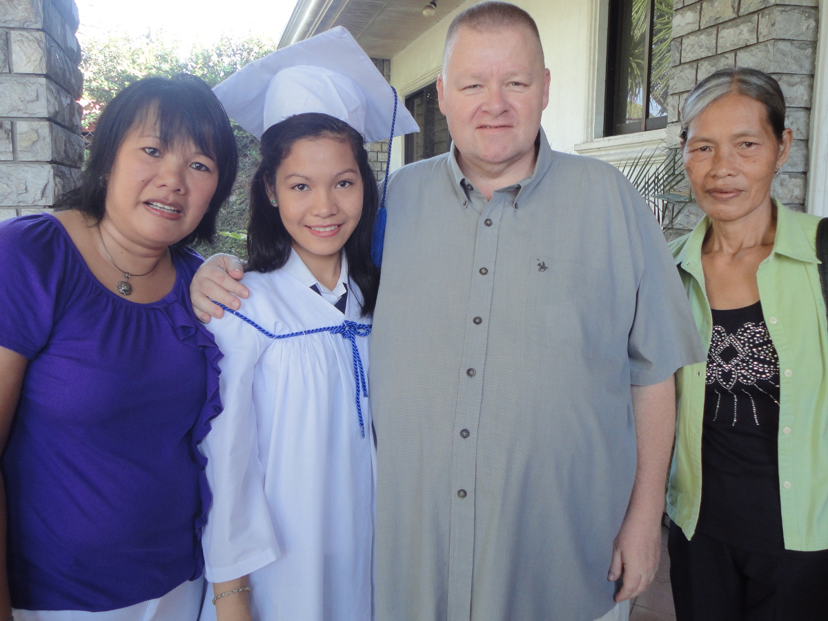 Feyma, Jean, Bob and Feyma's Sister