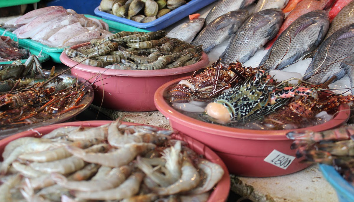 Lots of good seafood in the Philippines